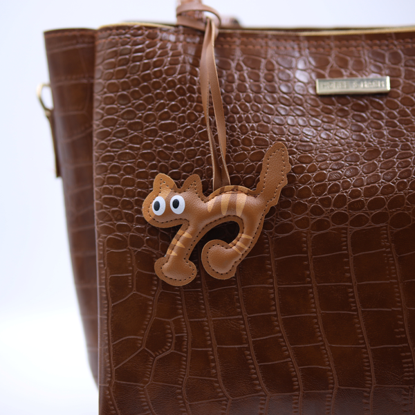 Loveza Prowling Cat Bag Charm